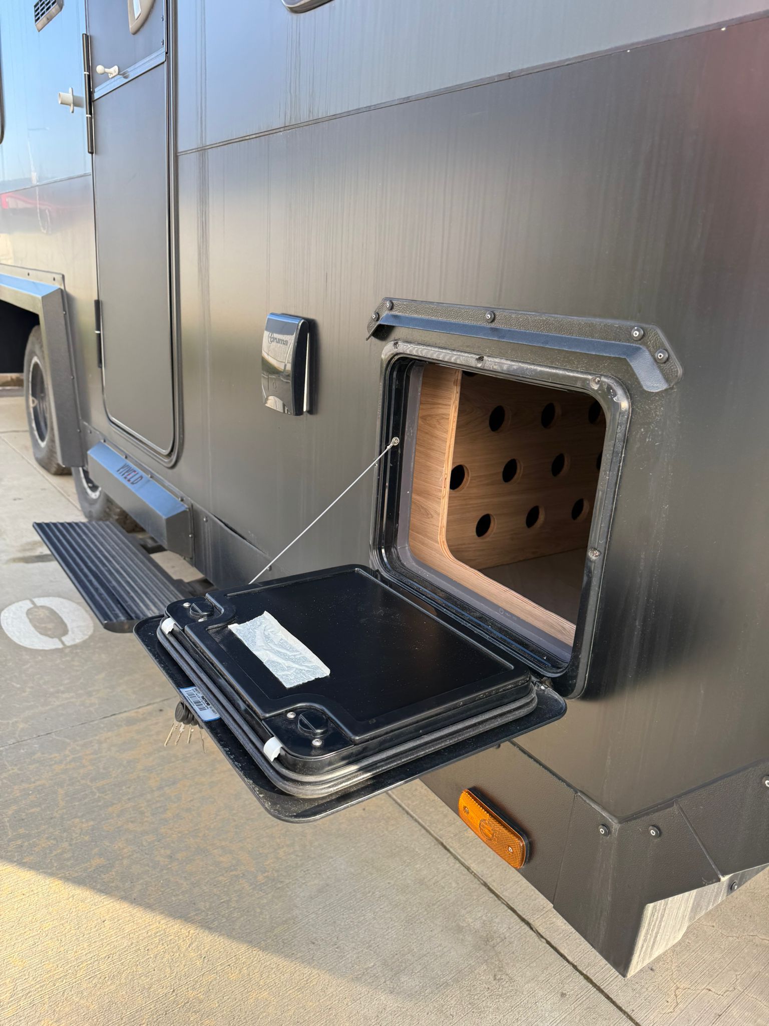 Luxury Off-Road Camper Trailer | 4-Season | 2-Person | Fully Loaded | VCAMP | VIVELD - 11