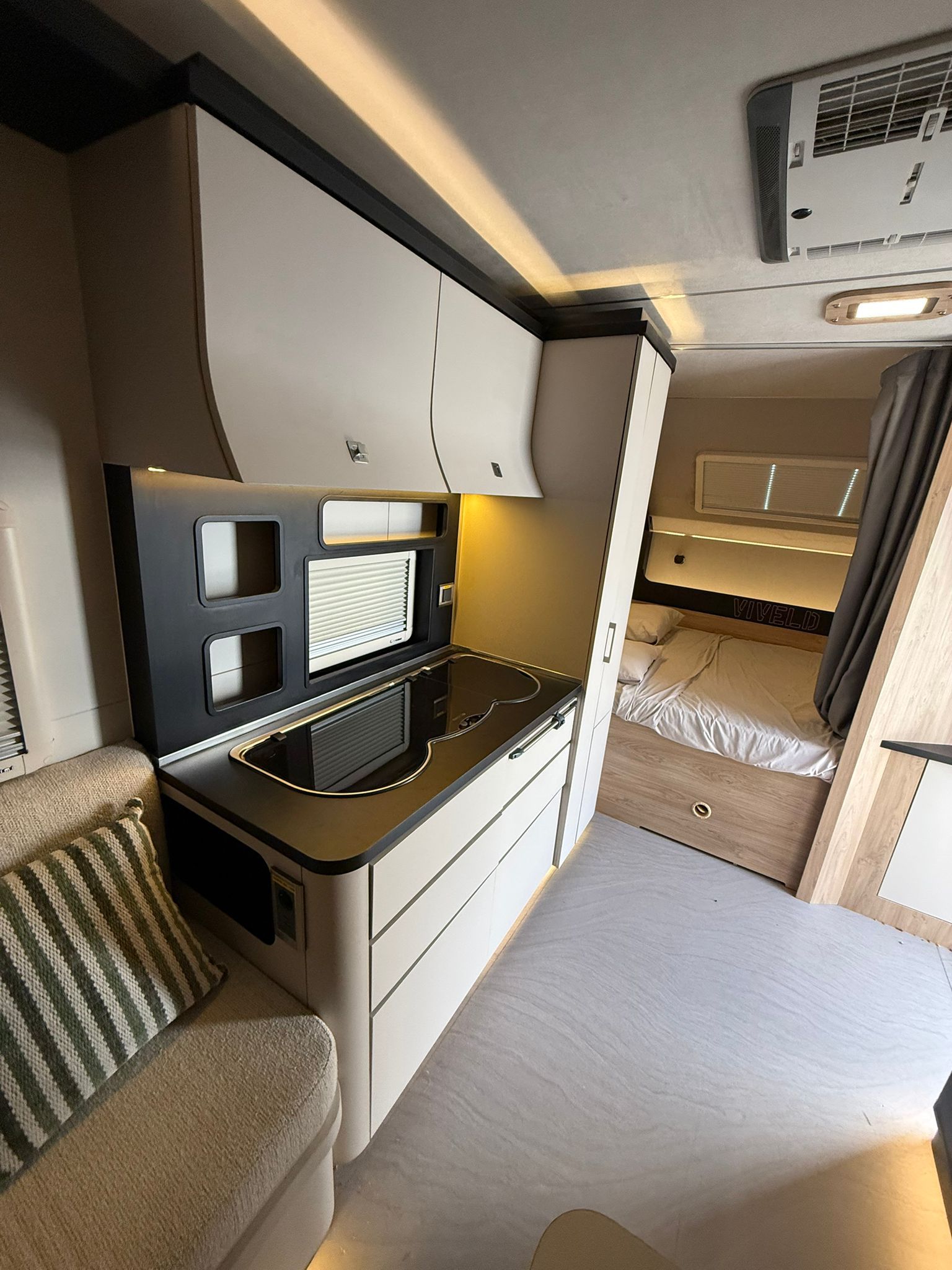 Luxury Off-Road Camper Trailer | 4-Season | 2-Person | Fully Loaded | VCAMP | VIVELD - 15