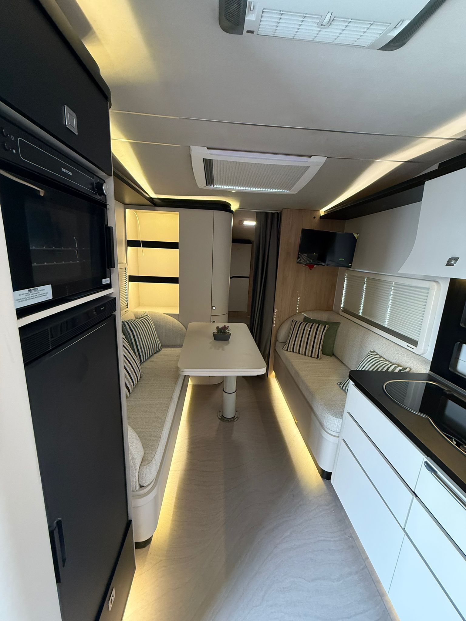 Luxury Off-Road Camper Trailer | 4-Season | 2-Person | Fully Loaded | VCAMP | VIVELD - 10