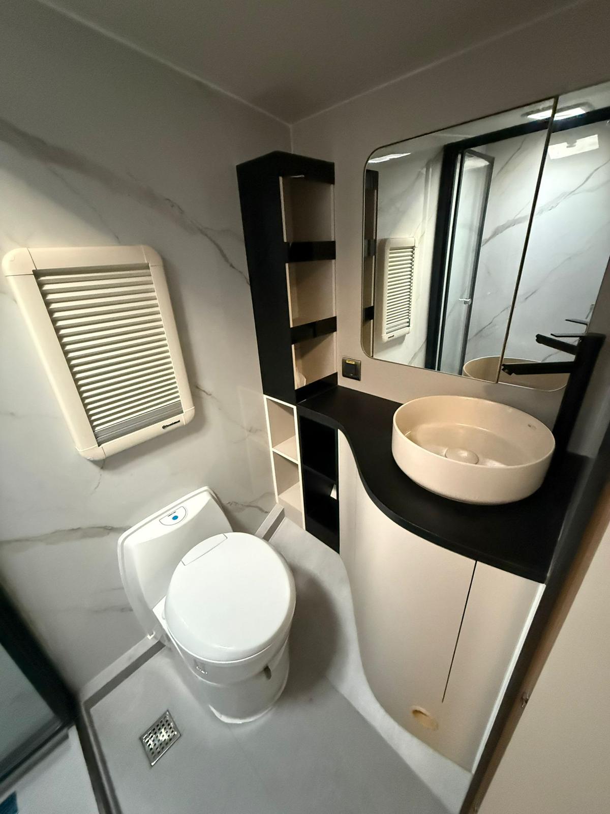 Luxury Off-Road Camper Trailer | 4-Season | 2-Person | Fully Loaded | VCAMP | VIVELD - 27